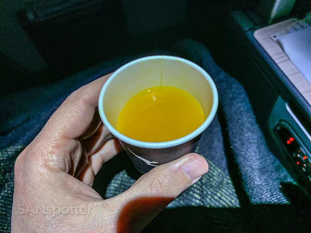 Qantas pomeranč a tumeric