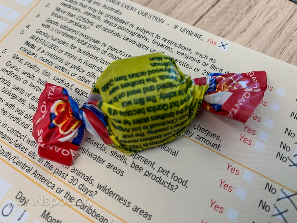 Qantas pre landing snack