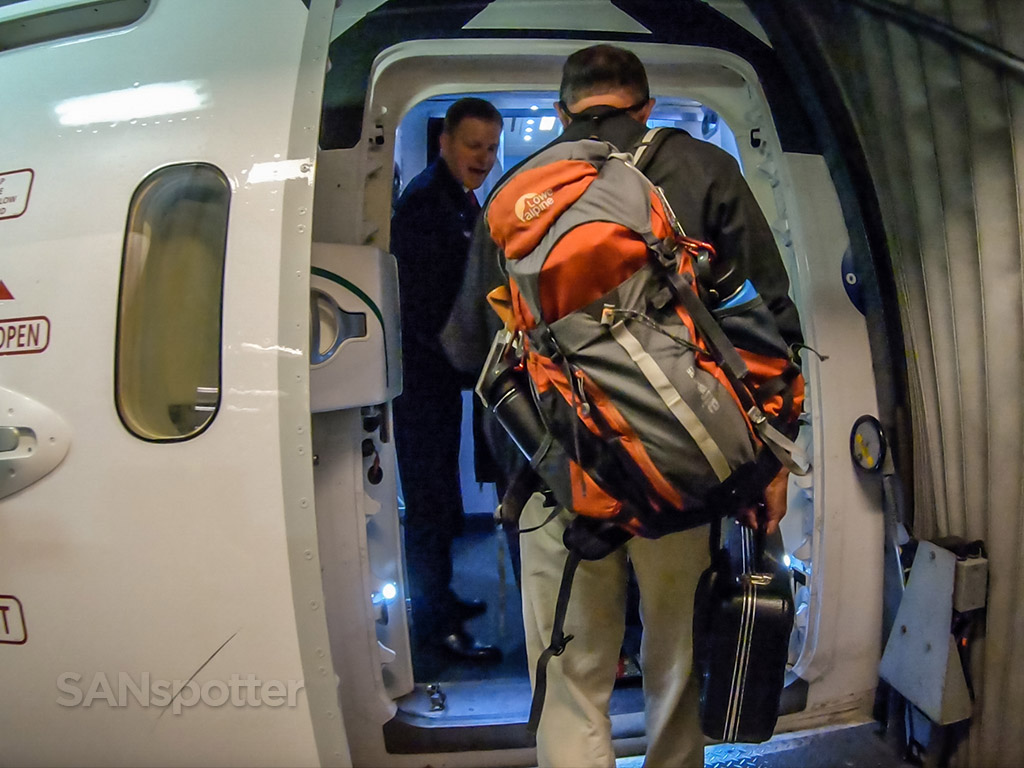 Qantas 787-9 boarding door