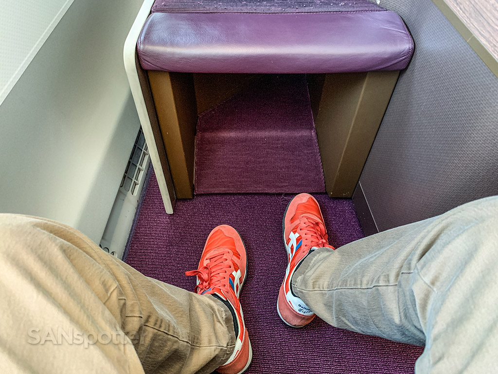 Thai Airways business class leg room