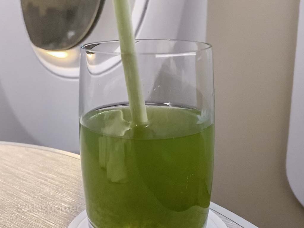 Vietnam Airlines business class pre departure drink