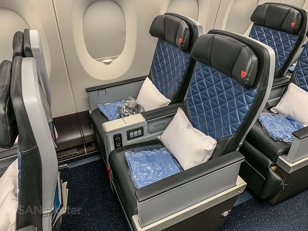 Delta gives first look of premium economy cabin, set for 2017 debut