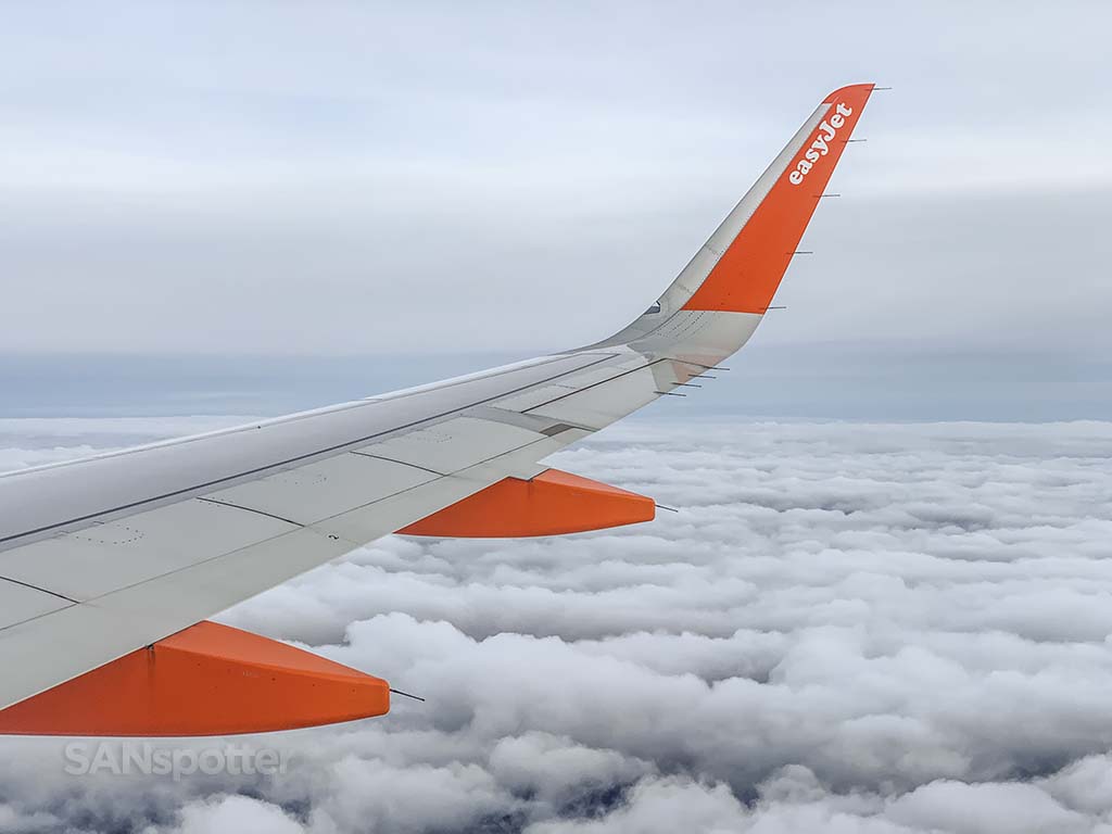 EasyJet wing