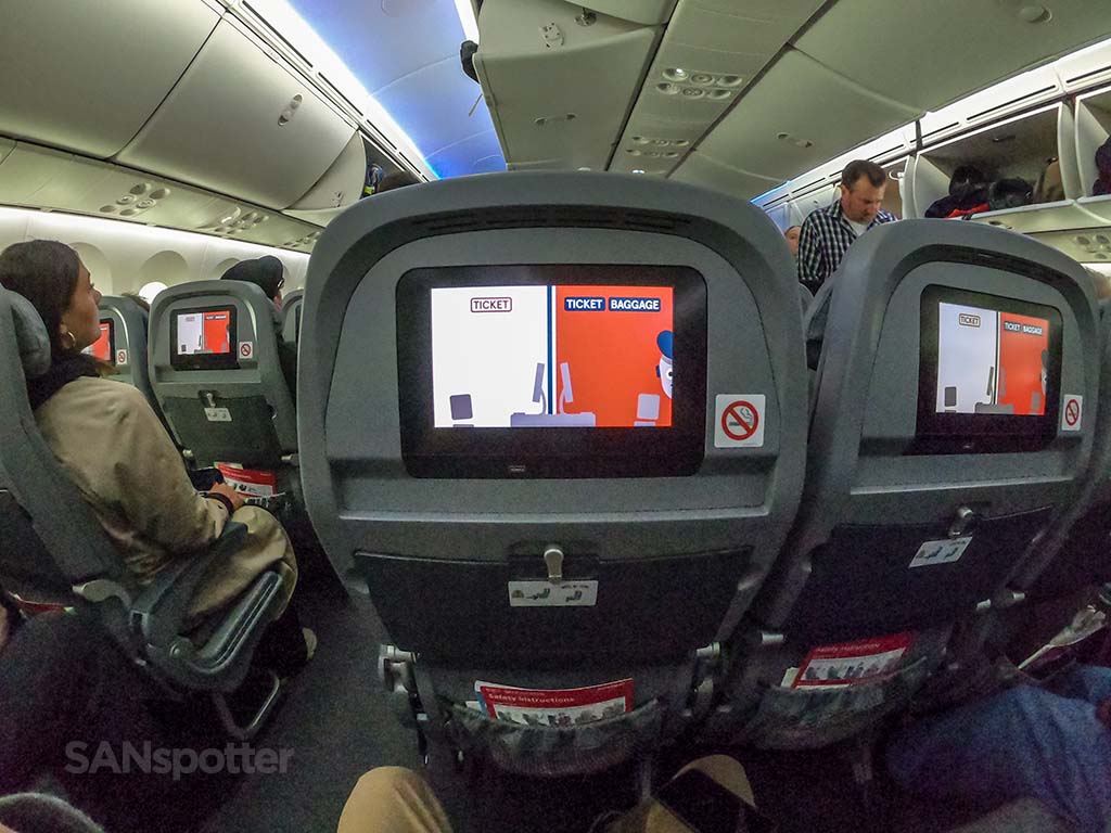 Norwegian Air 787 seats and video screens