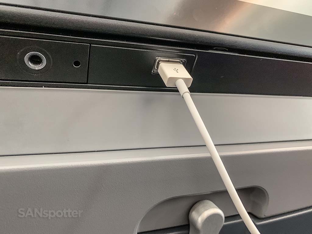 USB ports Norwegian air