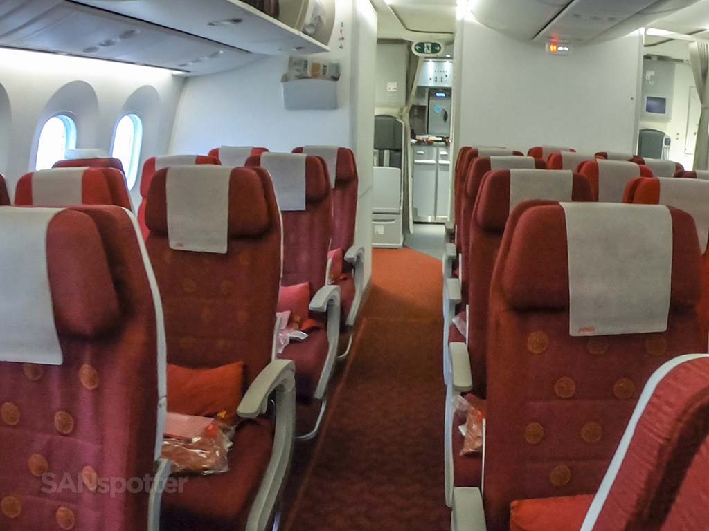 Hainan Airlines 787-9 interior