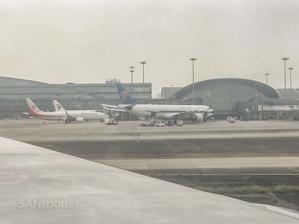 Chengdu airport traffic