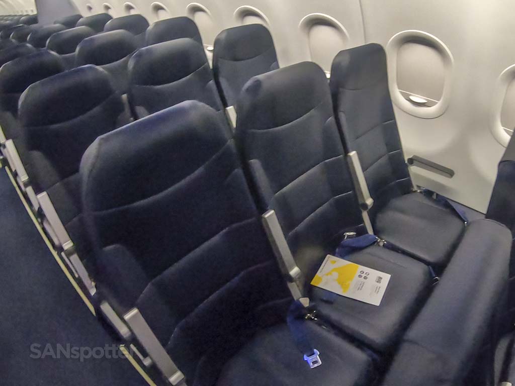 spirit airlines standard seats