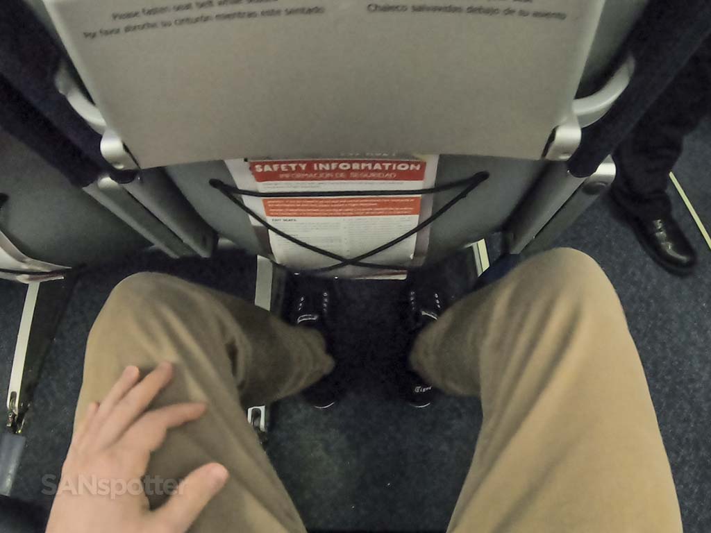 spirit airlines leg room
