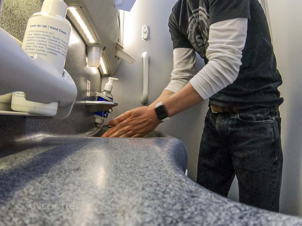 Lot Polish Airlines 787 Toilette