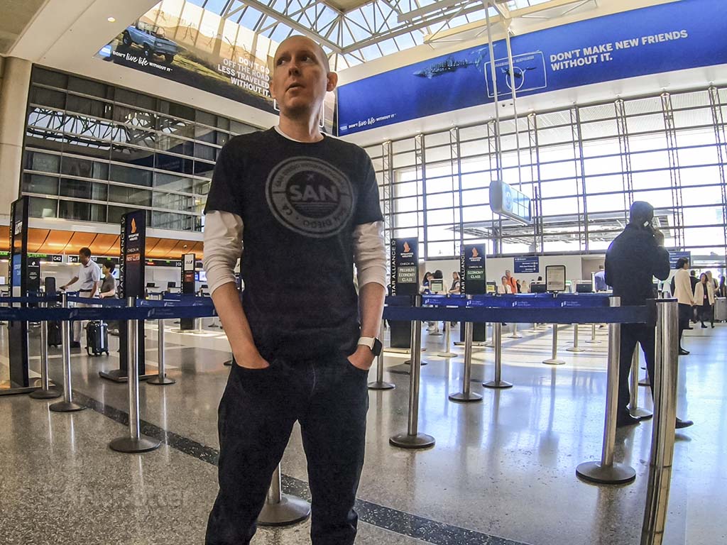 SANspotter-Selfie LOT Polish Airlines check in