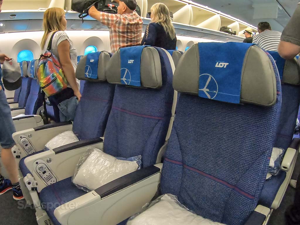 LOT Polish Airlines 787-8 Economy-Sitze
