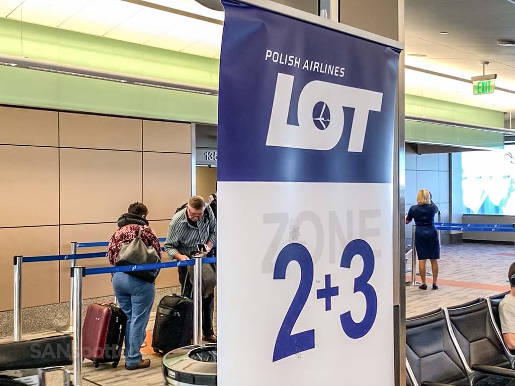 LOT airlines boarding zones
