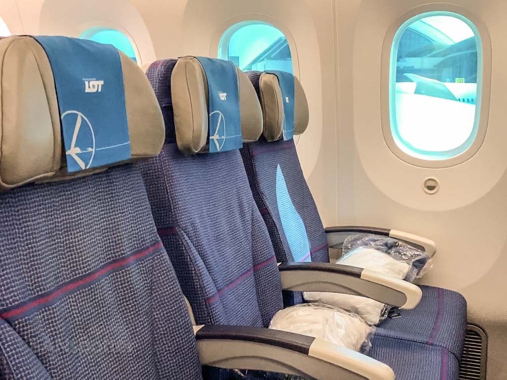 LOT Polish Airlines review: 787-8 economy class Los Angeles to