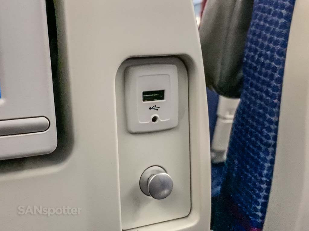 LOT Polish Airlines USB-Stromanschluss