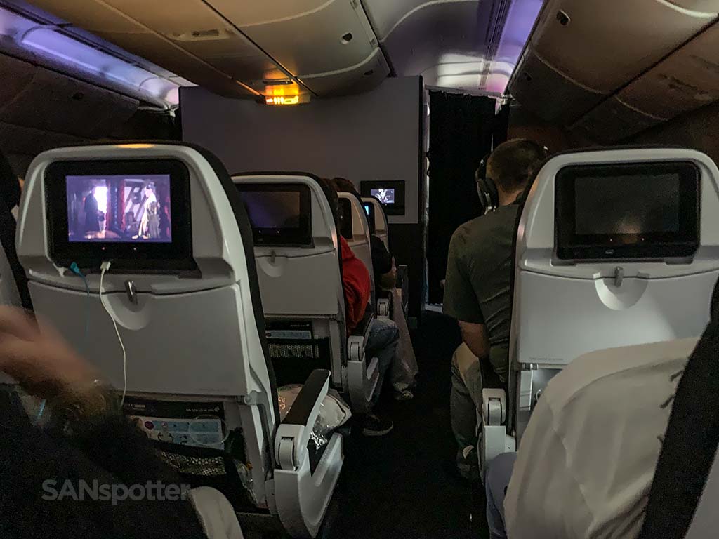 Air New Zealand 777 cabin
