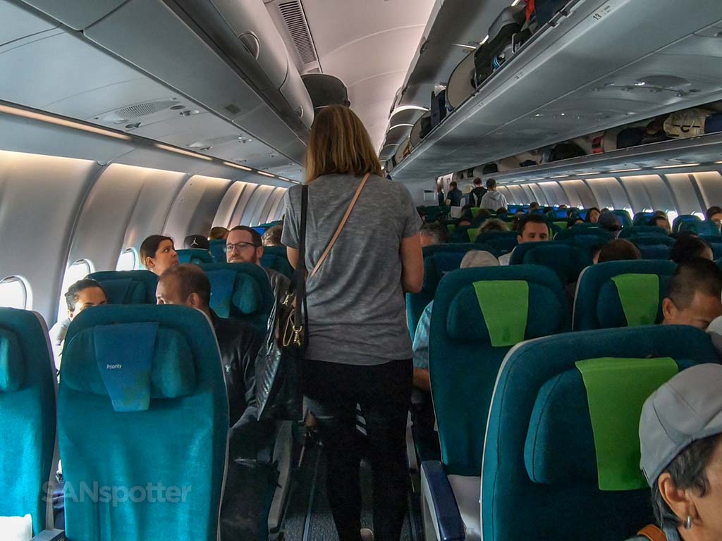 Aer Lingus a330-200 economy cabin