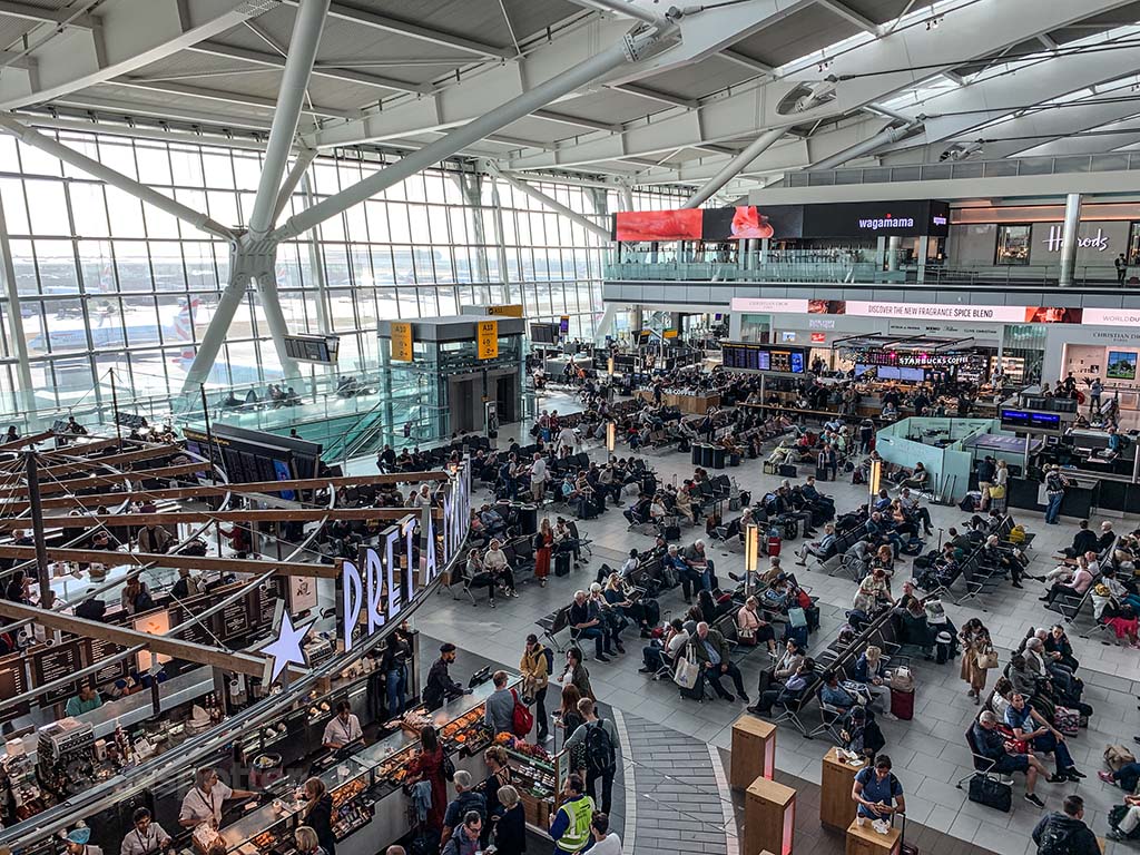 LHR Terminal 5 crowds