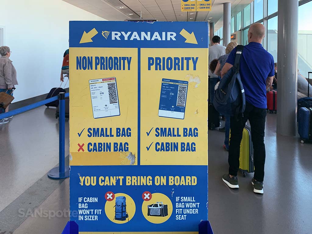 Ryanair fast track luggage discount