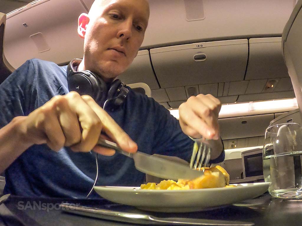 SANspotter Cathay pacific business class food review 