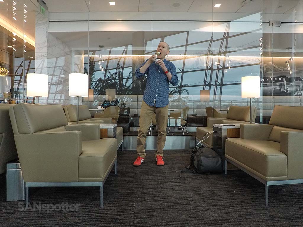 sanspotter san diego airport lounges