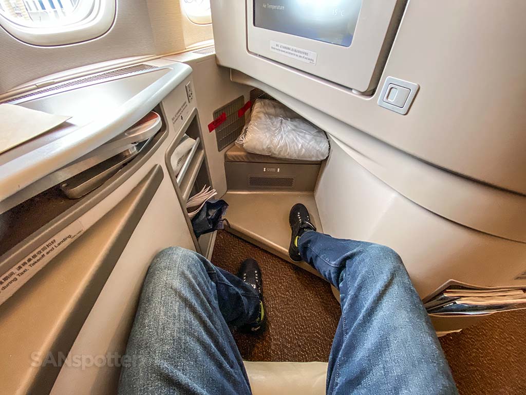 China Eastern 777-300/ER business class is shockingly good! – SANspotter