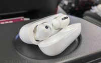 All the things I discovered while using my AirPods Pro on an airplane for the first time