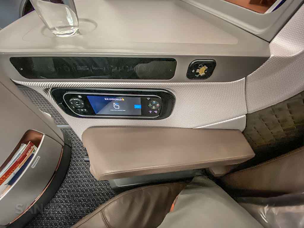 Singapore Airlines 787 business class seat controls
