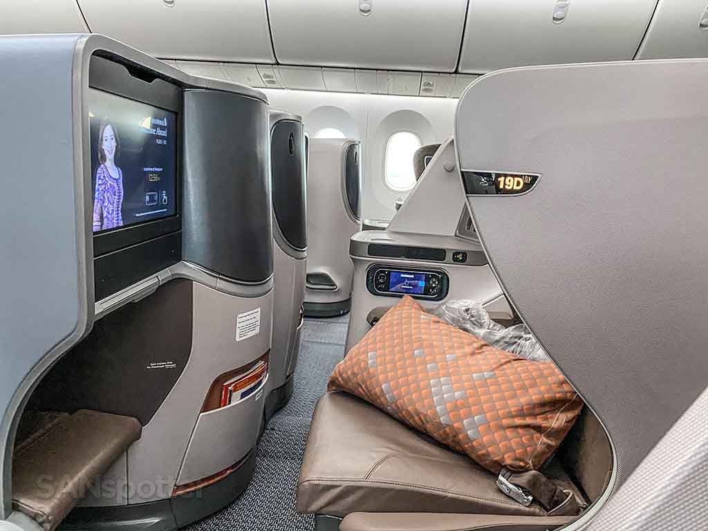 Singapore Airlines 787 business class seat review