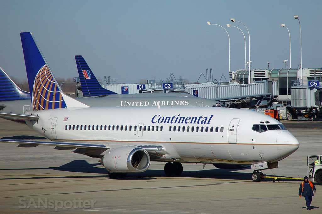 Continental Airlines 737-300 ORD