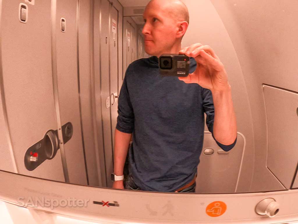 A350 lavatory