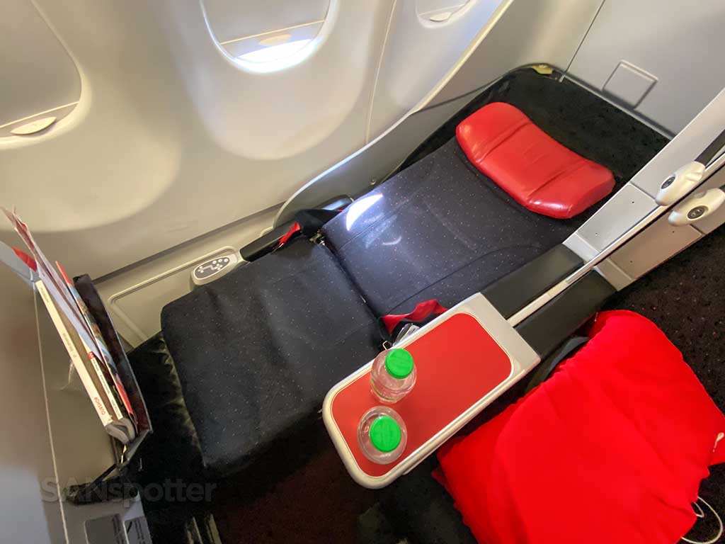 AirAsia X Premium Flatbed recline