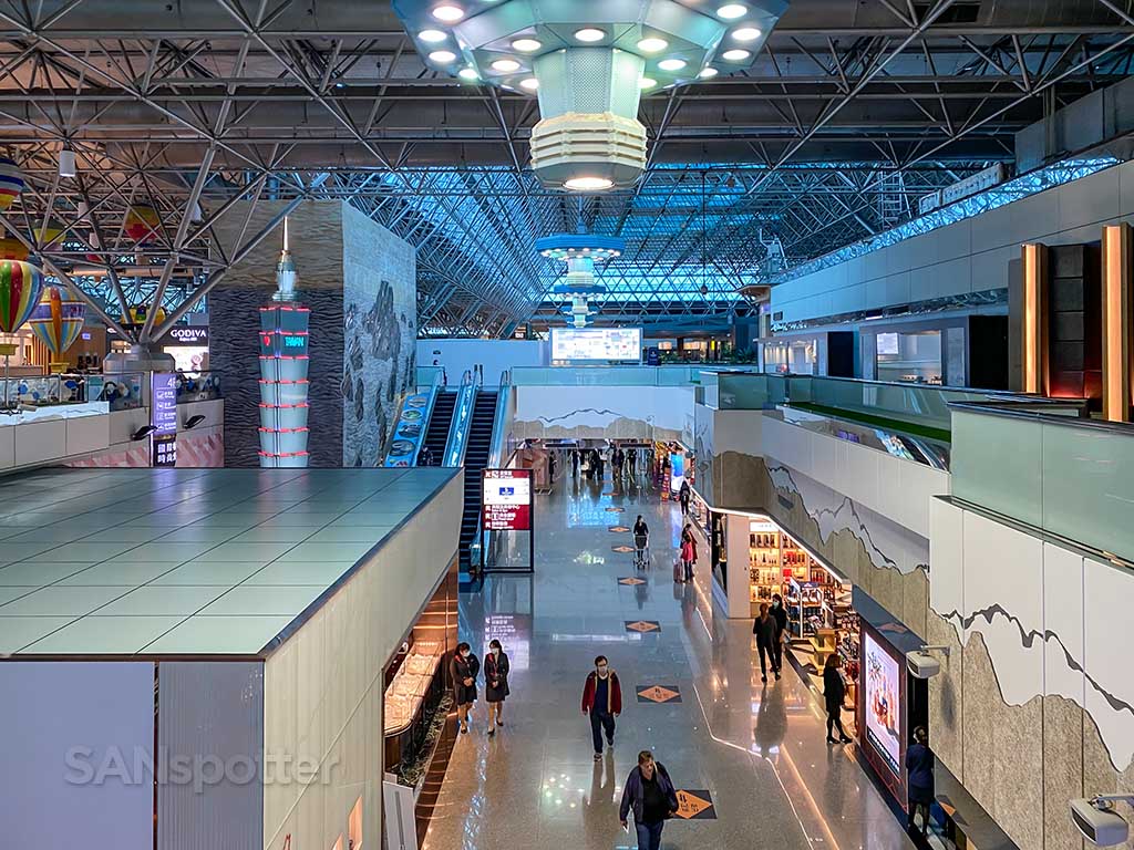 TPE interior do aeroporto