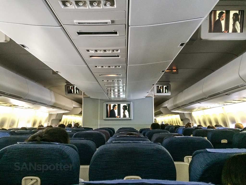 747-400 interior from the back
