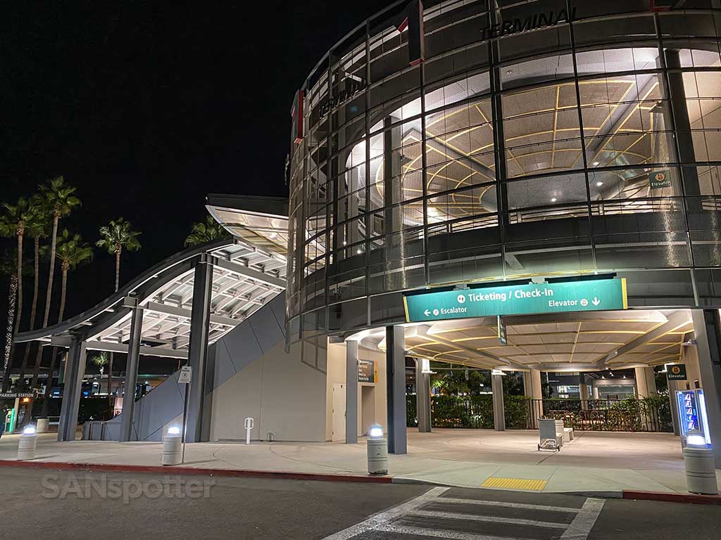 San Diego Airport terminal 1 walkway