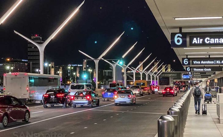 How long does it take to get through customs at LAX?