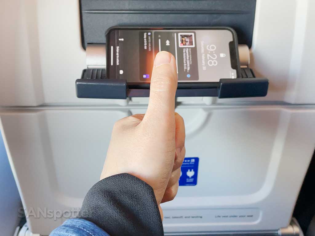 United Airlines 737 MAX 9 tablet holder