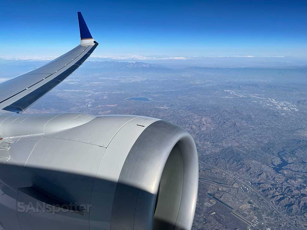 737 MAX wing view