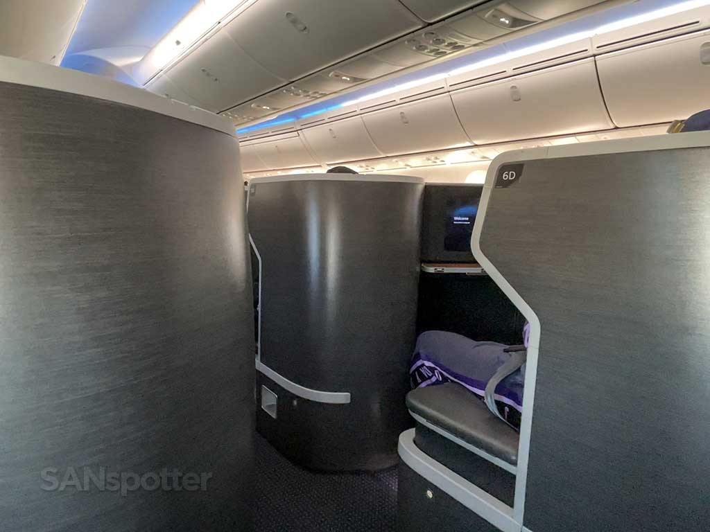 American Airlines 787-9 business class seat privacy 