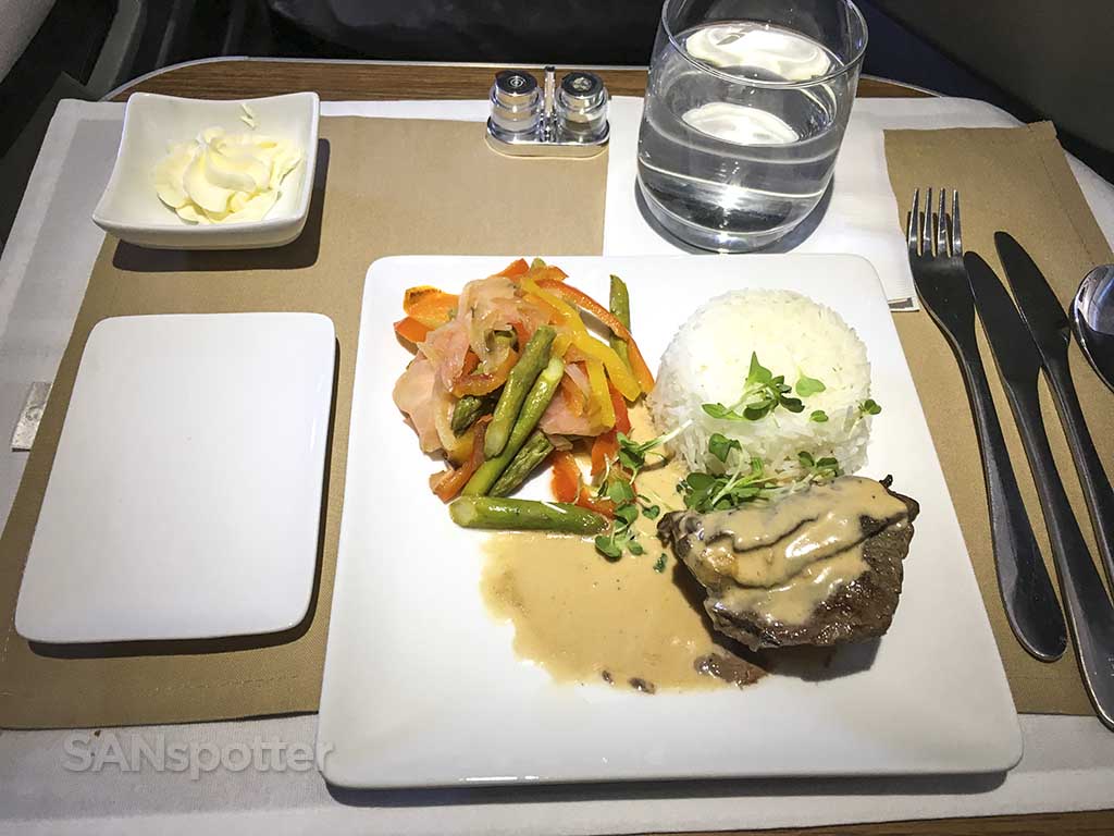 American Airlines business class dinner entree