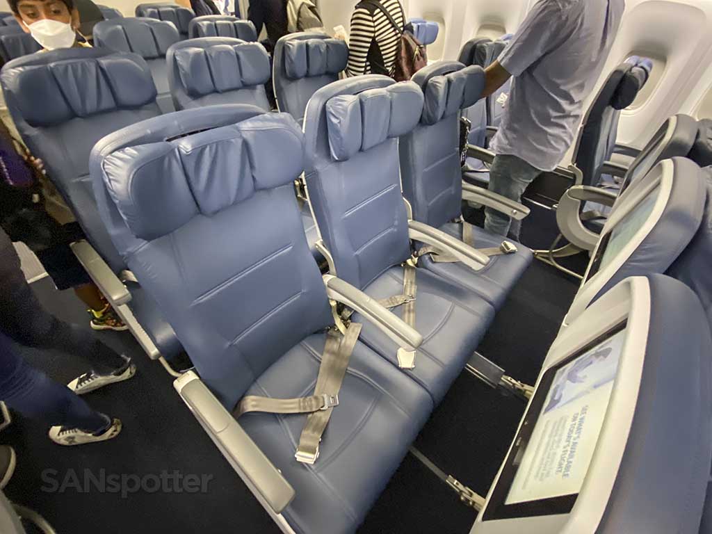 Delta 767-400 economy seats