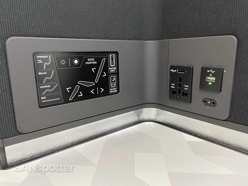 Delta one seat controls and power ports