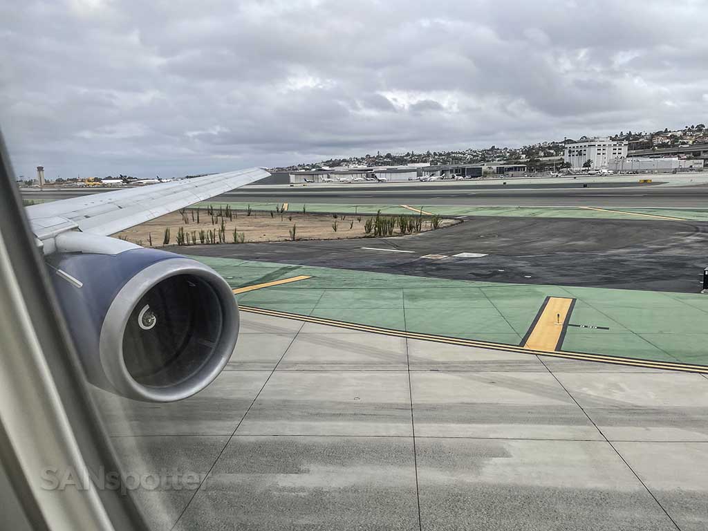 Delta 767-400 takeoff from SAN