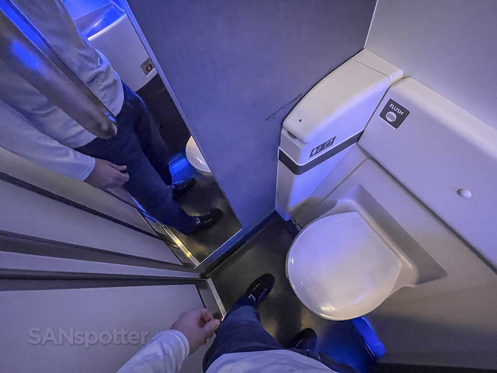 Delta one 767-400 toilet