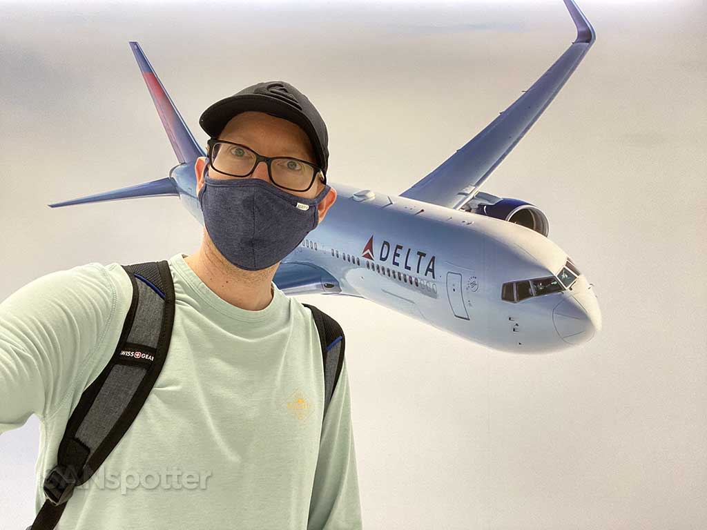 SANspotter selfie delta 767