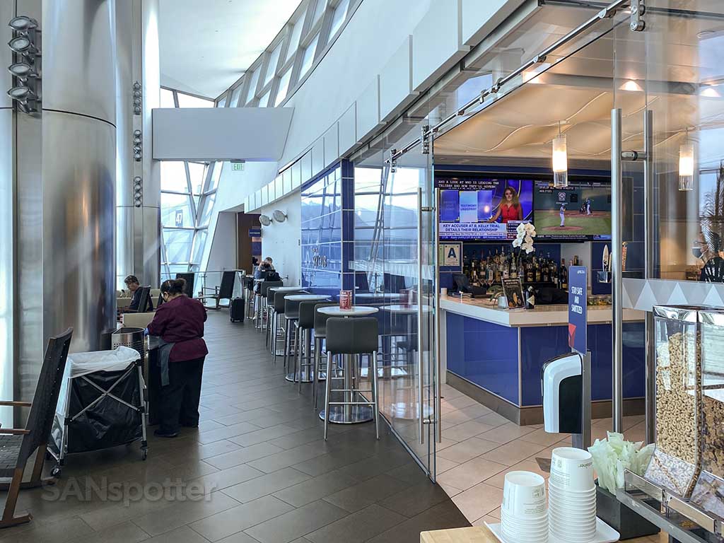 How to Access the Delta Sky Club in 2023