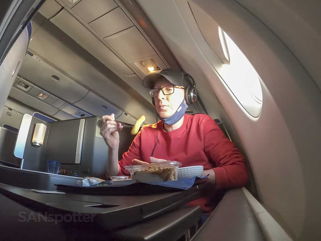 SANspotter eating United airlines food