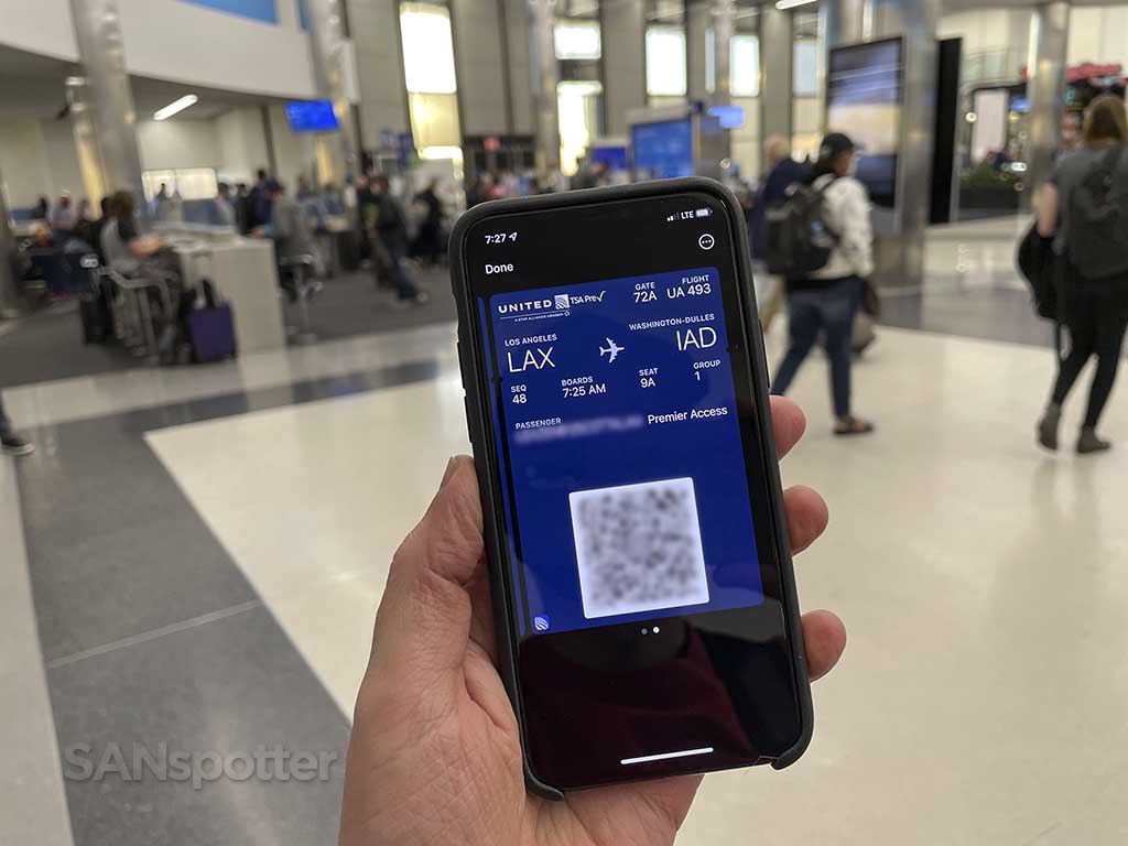 United Polaris business class boarding pass