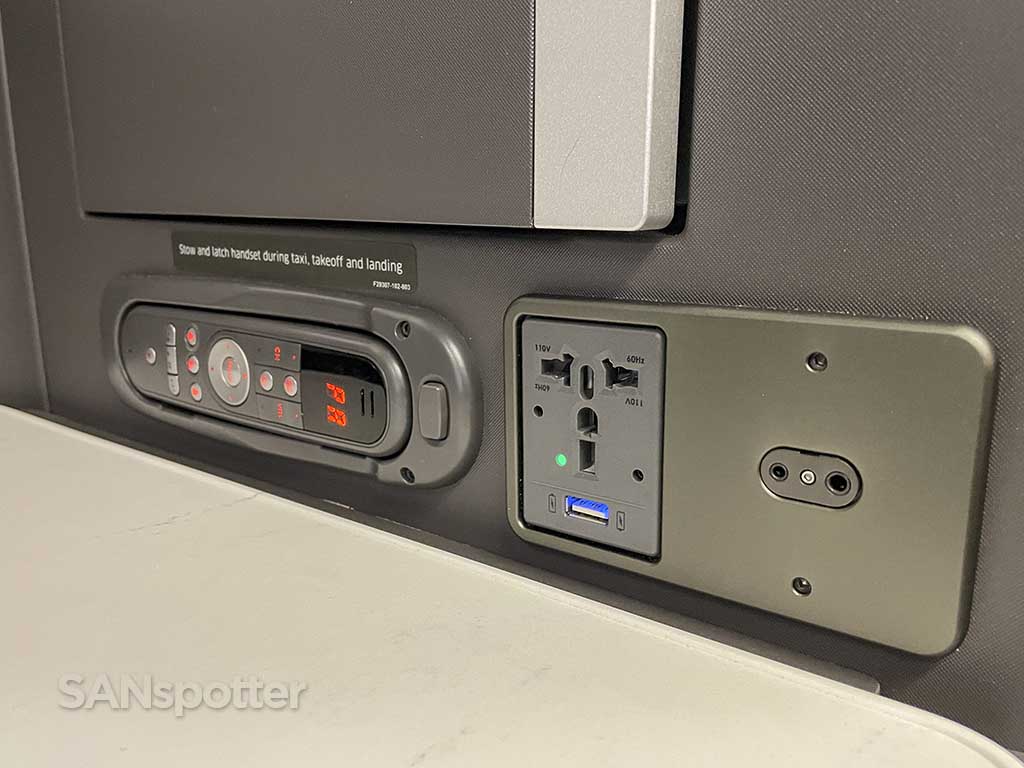 United Polaris USB power outlets 