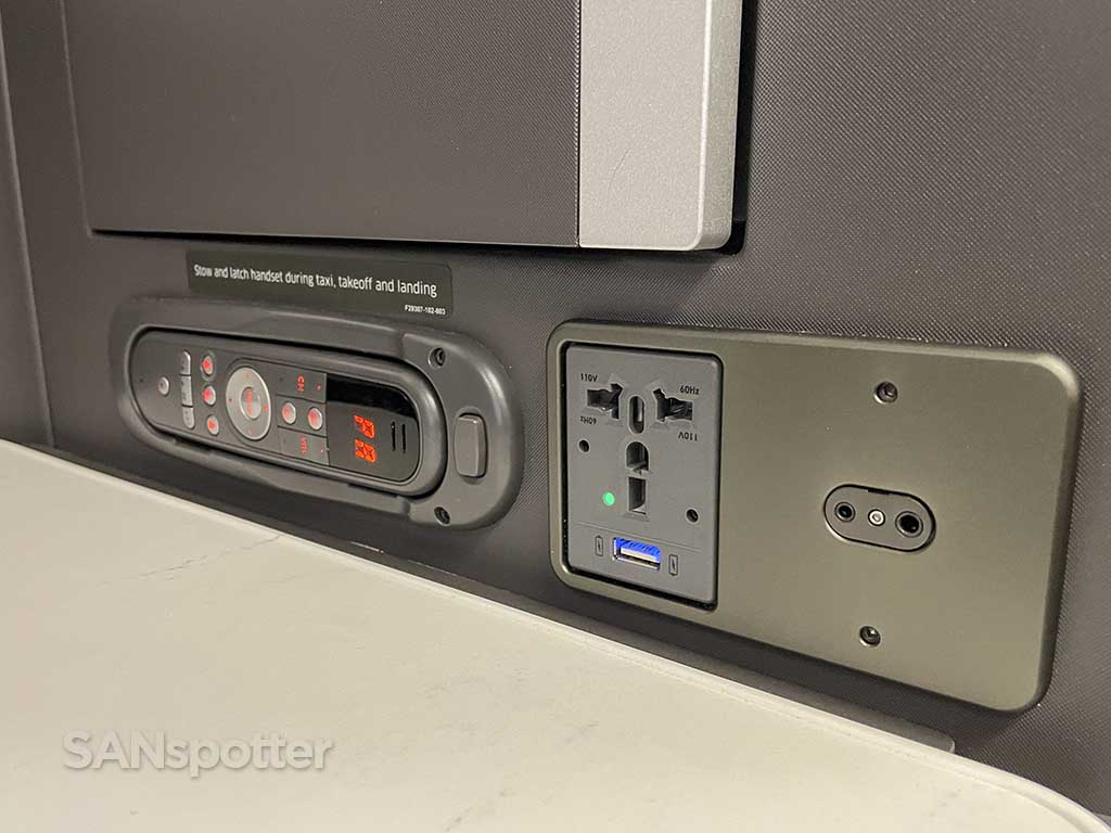 United Polaris USB power outlets
